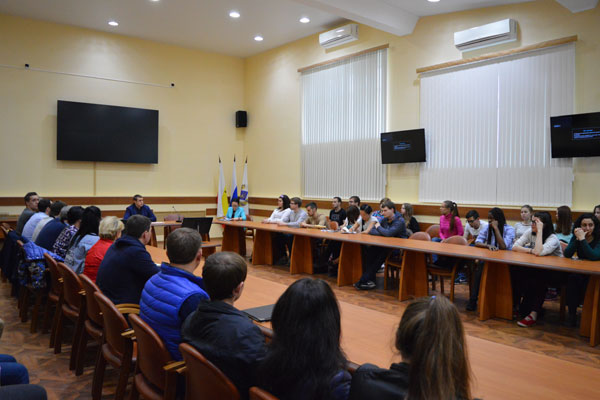 Ректор провел встречу со спортсменами вуза