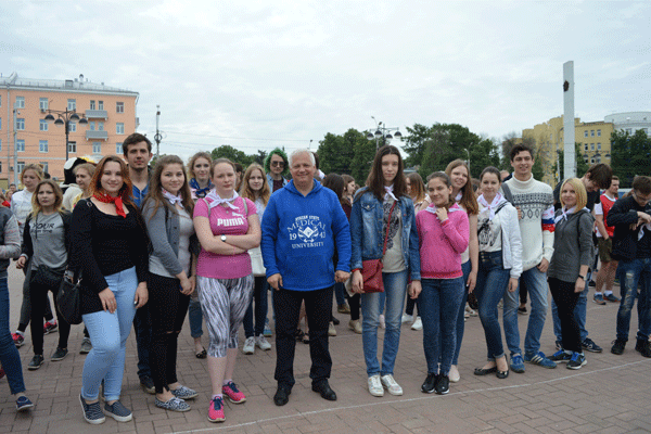 СТУДЕНТЫ РЯЗГМУ ПРИНЯЛИ УЧАСТИЕ В ПРАЗДНОВАНИИ ДНЯ РОССИЙСКОЙ МОЛОДЕЖИ