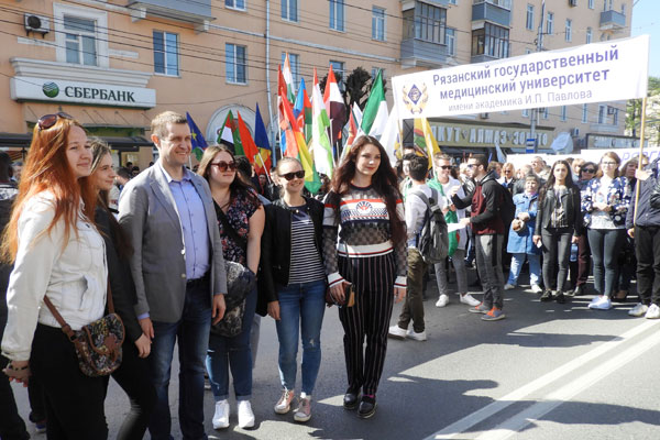 ПРАЗДНИК ВЕСНЫ И ТРУДА 