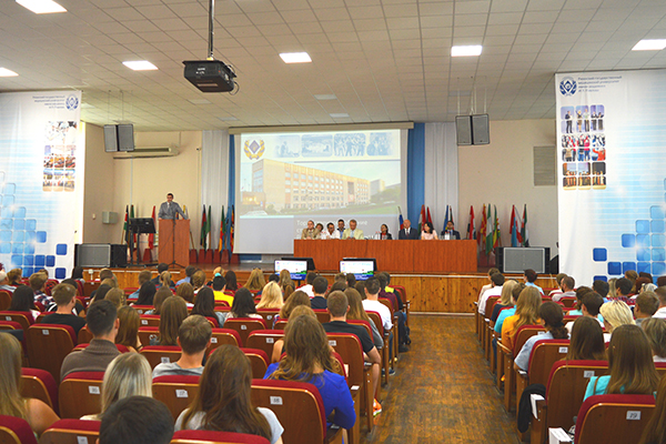 ТОРЖЕСТВЕННОЕ СОБРАНИЕ ПЕРВОКУРСНИКОВ