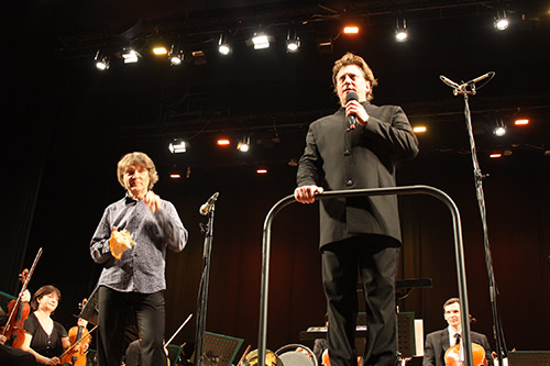 «ДИАЛОГИ С ОРКЕСТРОМ». СТУДЕНТЫ РЯЗГМУ ПОБЫВАЛИ НА КОНЦЕРТЕ АРКАДИЯ ШИЛКЛОПЕРА