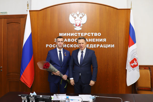 РЕКТОРУ РЯЗГМУ РОМАНУ КАЛИНИНУ ВРУЧИЛИ «МЕДАЛЬ ИМЕНИ НИКОЛАЯ АЛЕКСАНДРОВИЧА СЕМАШКО»