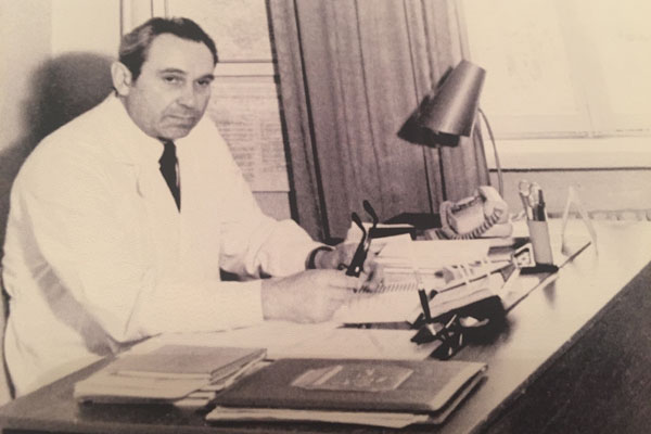 ИСТОРИЯ РЯЗГМУ. УЧЕНИКИ ВСПОМИНАЮТ УЧИТЕЛЕЙ. ЗАВЕДУЮЩИЙ КАФЕДРОЙ РЕНТГЕНОЛОГИИ, ПРОФЕССОР ВАСИЛИЙ ИВАНОВИЧ СКОТНИКОВ