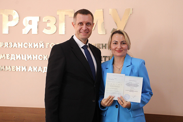 ВЫПУСКНИКАМ ШКОЛЫ МОЛОДОГО ПРЕПОДАВАТЕЛЯ ВРУЧИЛИ ДИПЛОМЫ