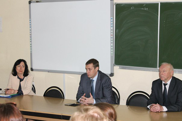 ВСТРЕЧА РЕКТОРА СО СТУДЕНТАМИ