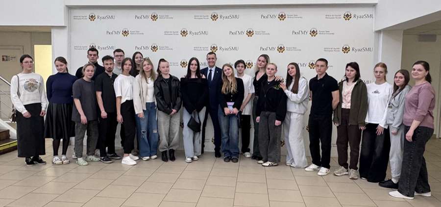 ШКОЛЬНИКИ ПОЛУЧИЛИ ДОКУМЕНТЫ ОБ ОКОНЧАНИИ ЗАОЧНЫХ ПОДГОТОВИТЕЛЬНЫХ КУРСОВ