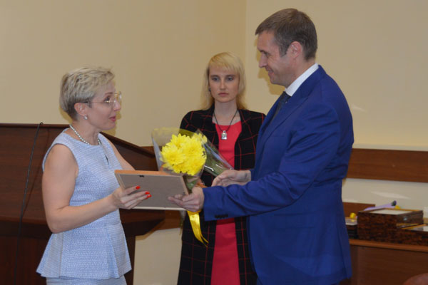 ИТОГИ УЧЕБНОГО ГОДА ПОДВЕЛИ НА ЗАСЕДАНИИ УЧЕНОГО СОВЕТА 