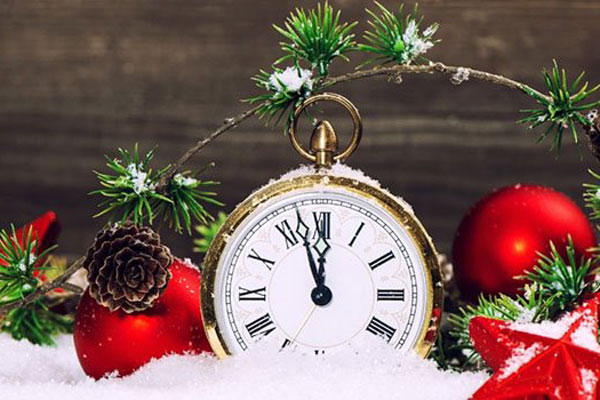 ПОЗДРАВЛЕНИЕ РЕКТОРА УНИВЕРСИТЕТА, ПРОФЕССОРА РОМАНА ЕВГЕНЬЕВИЧА КАЛИНИНА С НОВЫМ ГОДОМ