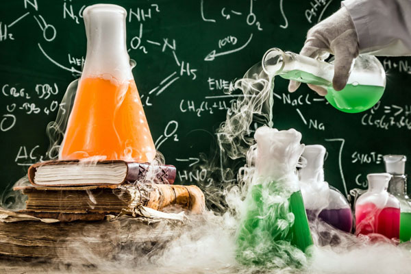 ХИМИЧЕСКИЕ ПРИКЛЮЧЕНИЯ: ИНТЕРАКТИВНОЕ ПУТЕШЕСТВИЕ В МИР НАУКИ