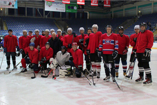 УВАЖАЕМЫЕ СТУДЕНТЫ, БОЛЕЛЬЩИКИ ХОККЕЙНОЙ КОМАНДЫ РЯЗГМУ И ПРОСТО ЛЮБИТЕЛИ ЗДОРОВОГО ОБРАЗА ЖИЗНИ!