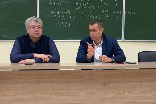 ВСТРЕЧА РЕКТОРА СО СТУДЕНТАМИ МЕДИКО-ПРОФИЛАКТИЧЕСКОГО ФАКУЛЬТЕТА