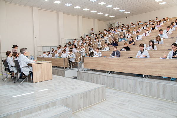 ОЛИМПИАДА ПО ХИМИИ В РЯЗГМУ: ЛУЧШИЕ ШКОЛЬНИКИ СТРАНЫ ПОКАЗАЛИ СВОИ ЗНАНИЯ 