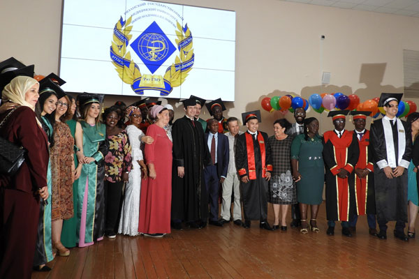 IT’S GRADUATION TIME!