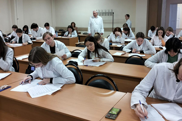 СТУДЕНЧЕСКАЯ ОЛИМПИАДА С «ОКТОФАРМА-ФАРМИМЭКС»