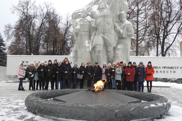 МУЖЕСТВУ ЗАБВЕНЬЯ НЕ БЫВАЕТ