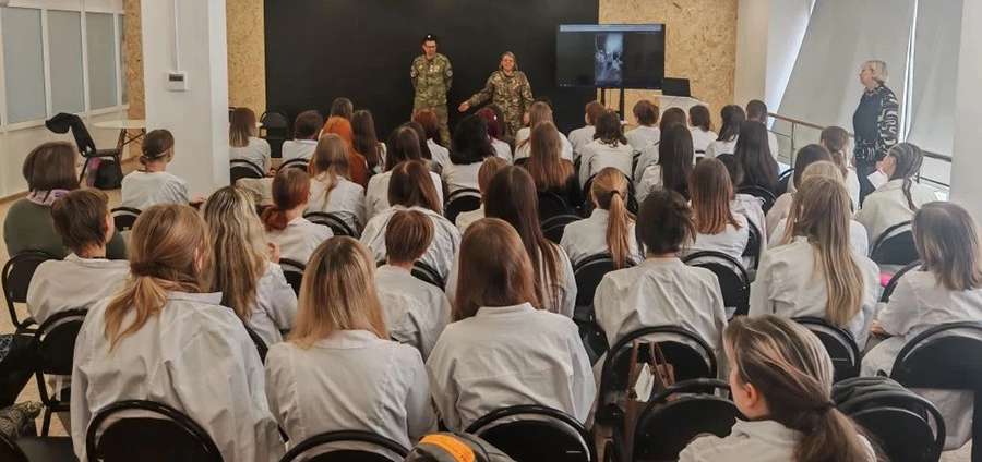 В РЯЗГМУ УЧАТ СЛЫШАТЬ ЧЕЛОВЕКА: БУДУЩИЕ КЛИНИЧЕСКИЕ ПСИХОЛОГИ ОСВАИВАЮТ РАБОТУ С ТРАВМОЙ И БОЕВЫМ СТРЕССОМ