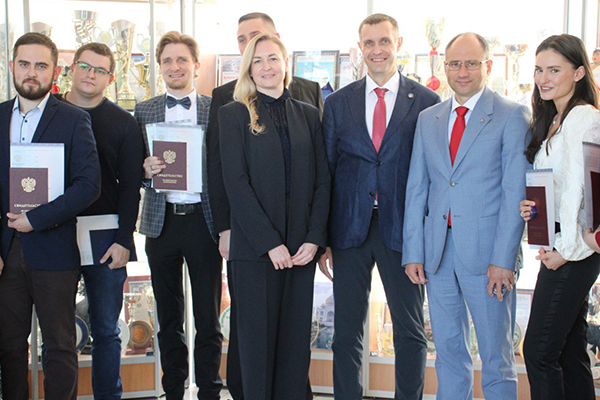 ВЫПУСК АСПИРАНТОВ, ОСВОИВШИХ ПРОГРАММЫ ПОДГОТОВКИ НАУЧНЫХ И НАУЧНО-ПЕДАГОГИЧЕСКИХ КАДРОВ