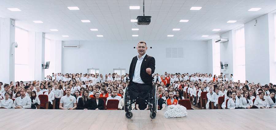 В РЯЗГМУ ПРОШЛА ВСТРЕЧА С АЛЕКСЕЕМ ТАЛАЕМ — ПАРАЛИМПИЙСКИМ ЧЕМПИОНОМ, БЛАГОТВОРИТЕЛЕМ И ЧЕЛОВЕКОМ СИЛЬНОЙ ВОЛИ