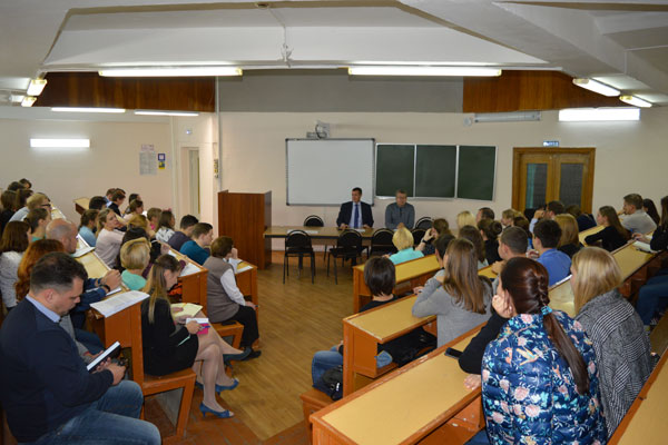 СОСТОЯЛАСЬ ВСТРЕЧА РЕКТОРА СО СТУДЕНТАМИ 