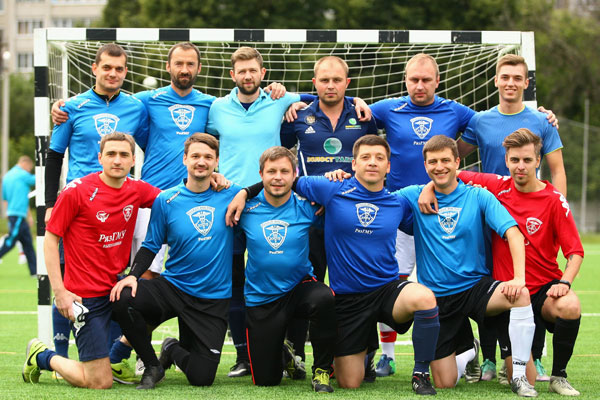 ЗНАКОМЬТЕСЬ  — ФУТБОЛЬНАЯ КОМАНДА «ВЫПУСКНИКИ РЯЗГМУ»  