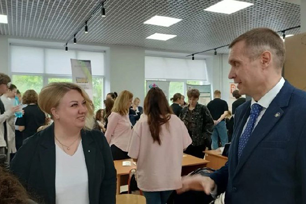 ЯРМАРКА ВАКАНСИЙ В РЯЗГМУ: БОЛЕЕ 60 РАБОТОДАТЕЛЕЙ, 8 РЕГИОНОВ И СОТНИ ВОЗМОЖНОСТЕЙ ДЛЯ БУДУЩИХ ВРАЧЕЙ