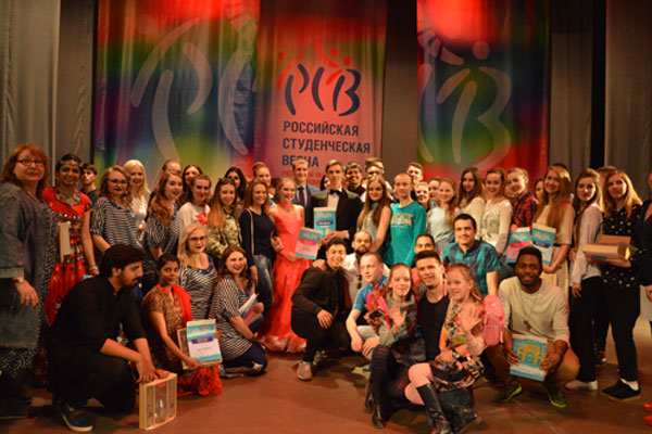 СЕДЬМОЙ РАЗ ПОДРЯД РЯЗАНСКИЙ ГОСУДАРСТВЕННЫЙ МЕДИЦИНСКИЙ УНИВЕРСИТЕТ СТАНОВИТСЯ ПОБЕДИТЕЛЕМ ОБЛАСТНОГО ЭТАПА ГЛАВНОГО ЕЖЕГОДНОГО ФЕСТИВАЛЯ СТУДЕНЧЕСТВА