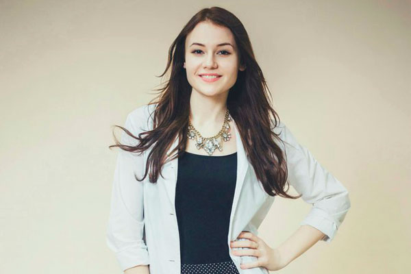 ГОЛОСУЕМ ЗА НАШУ СТУДЕНТКУ!