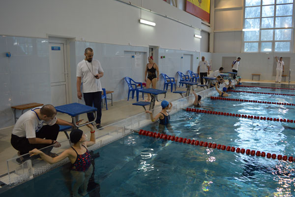 В БАССЕЙНЕ «АКВАМЕД» ПРОШЕЛ ЭТАП СПАРТАКИАДЫ РАБОТНИКОВ ОРГАНОВ МЕСТНОГО САМОУПРАВЛЕНИЯ