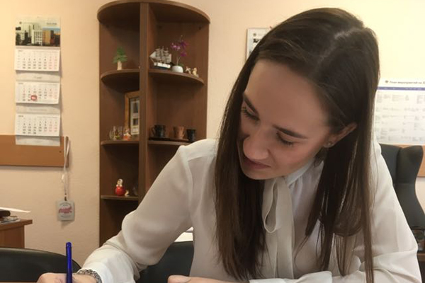 СТУДЕНЧЕСКАЯ ИЗБИРАТЕЛЬНАЯ КОМИССИЯ ЗАРЕГИСТРИРОВАЛА ПЕРВОГО КАНДИДАТА 