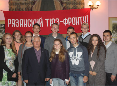 КУЛЬТПОХОД В ТЕАТР НА СОБОРНОЙ