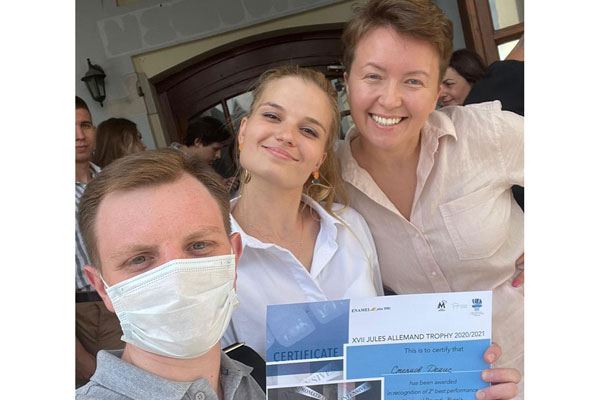 ОРДИНАТОРЫ РЯЗГМУ - ПРИЗЕРЫ ПРЕСТИЖНОГО МЕЖДУНАРОДНОГО КОНКУРСА ПО РЕСТАВРАЦИИ ЗУБОВ