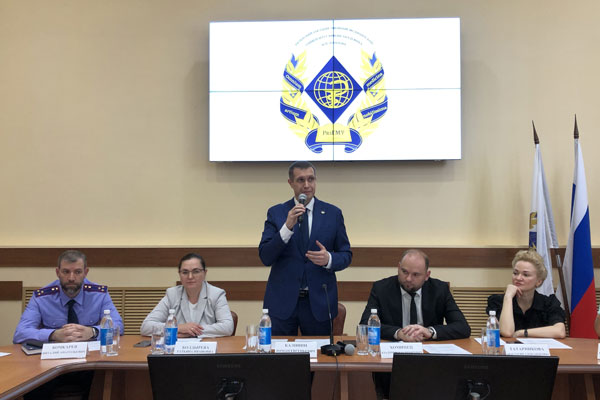 КАЧЕСТВО ОКАЗАНИЯ МЕДИЦИНСКОЙ ПОМОЩИ ОБСУДИЛИ В РЯЗГМУ