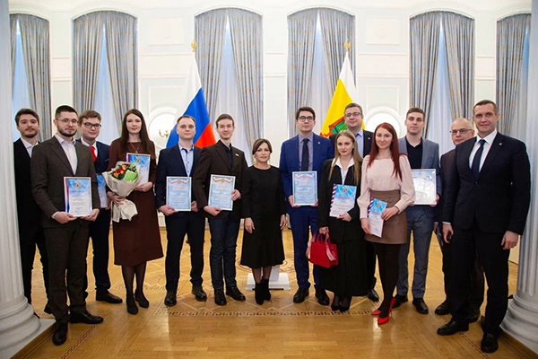 В ДЕНЬ НАУКИ В ПРАВИТЕЛЬСТВЕ РЕГИОНА ОТМЕТИЛИ ЛУЧШИХ